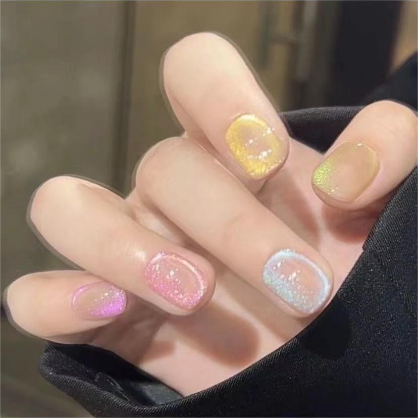 ตาแมวที่มีสีสันทําด้วยมือสวมใส่เล็บที่มีสีสันสายรุ้งฟอง โดปามีน แมวตา แวววาว ลูกปัดแก้วเล็บฤดูร้อนหรูหราแฟชั่นอเนกประสงค์สั้นเล็บปลอม