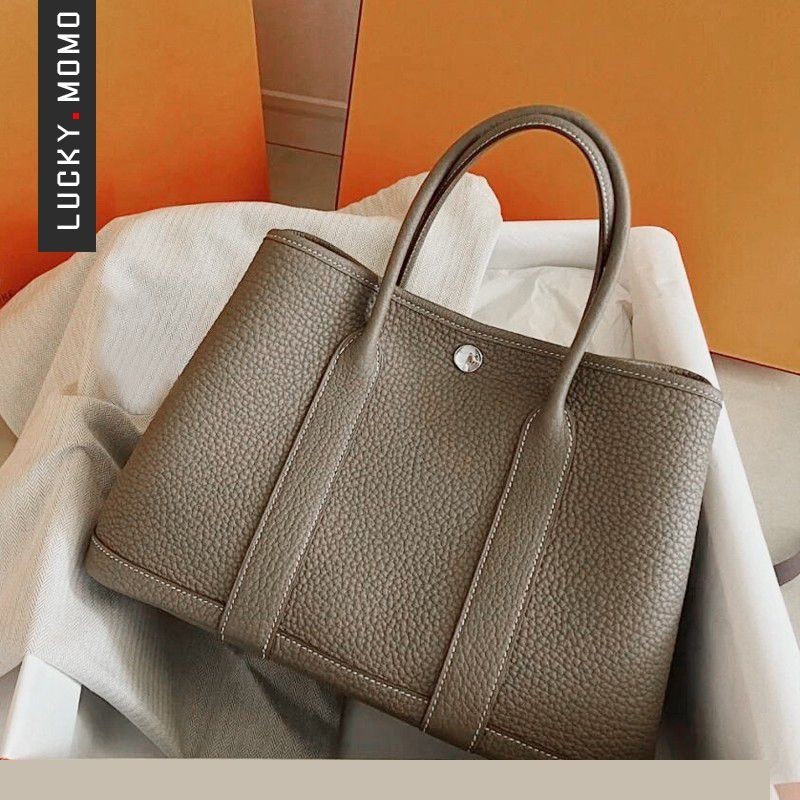 GD graden 26cn 30 cm Leather (12นิ้ว)  กระเป๋าสะพายไหล่ กระเป๋าถือ หนังแท้ ทรงโท้ท ขนาดใหญ่ จุของได้เยอะ เหมาะกับงานปาร์ตี้ในสวน สําหรับสตรี tote bag