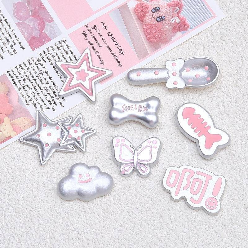 การ์ตูนสีชมพูผีเสื้อเงิน Jibz Cro รองเท้า Charm DIY น่ารักเรซิ่นเครื่องประดับอุปกรณ์เสริม DIY เคสโทรศัพท์ Handmade Patch รองเท้าชายหาดตกแต่ง