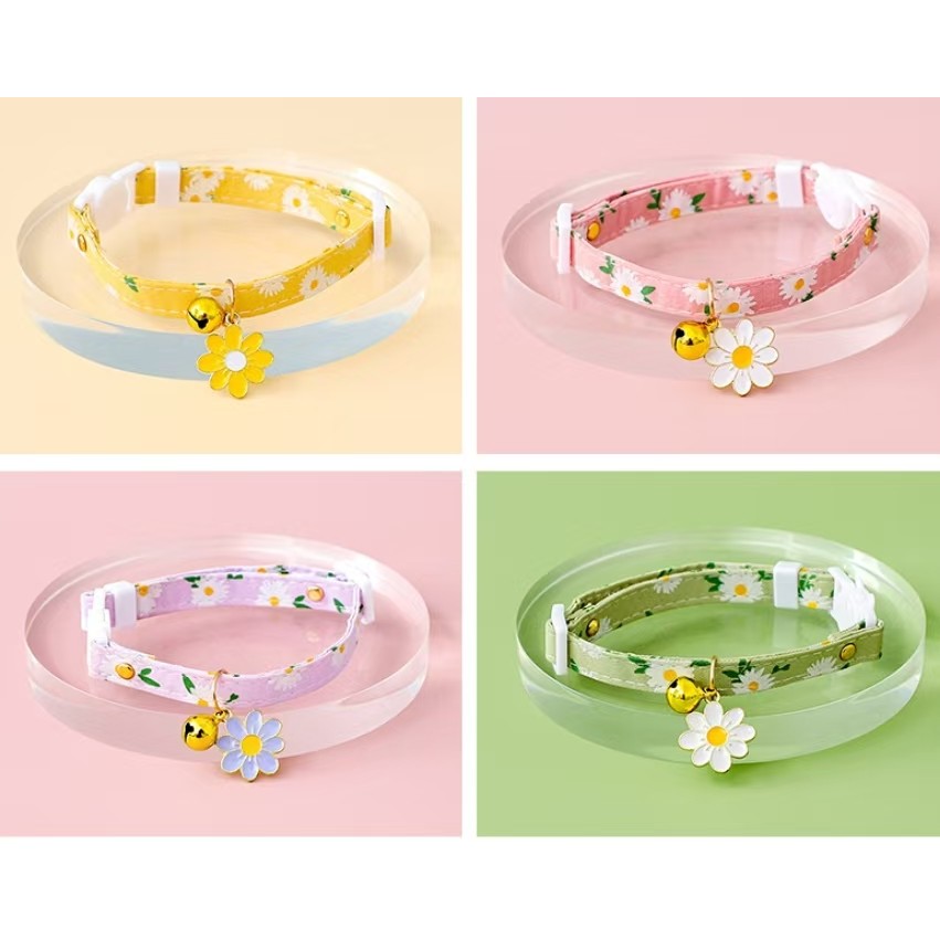 [แกะสลักฟรี]เครื่องประดับแมวปลอกคอดอกเดซี่สัตว์เลี้ยงพร้อมจี้ดอกไม้น่ารักน่ารักสร้อยคอกระดิ่งสัตว์เลี้ยงหวานสําหรับลูกแมวสุนัขน้อ