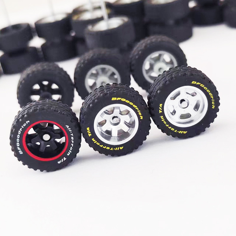 1/64 Off Road รถบรรทุกรุ่นล้อยาง Tyre เส้นผ่านศูนย์กลาง 14 มม.อะไหล่สําหรับ 1:64 SUV Jeep Offroad