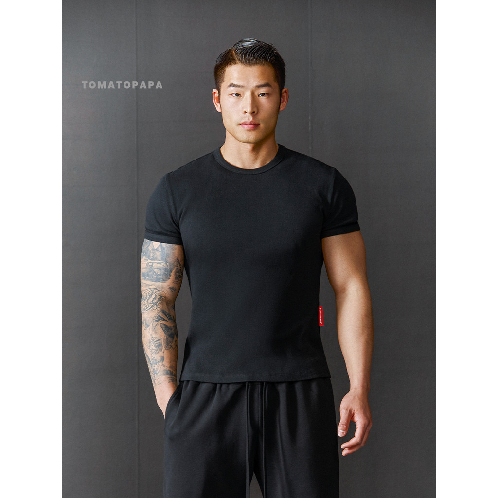 TOMATOPAPA เสื้อยืดแขนสั้น ยืดหยุ่นสูง เหมาะสำหรับการออกกำลังกาย สไตล์Slim-Fit