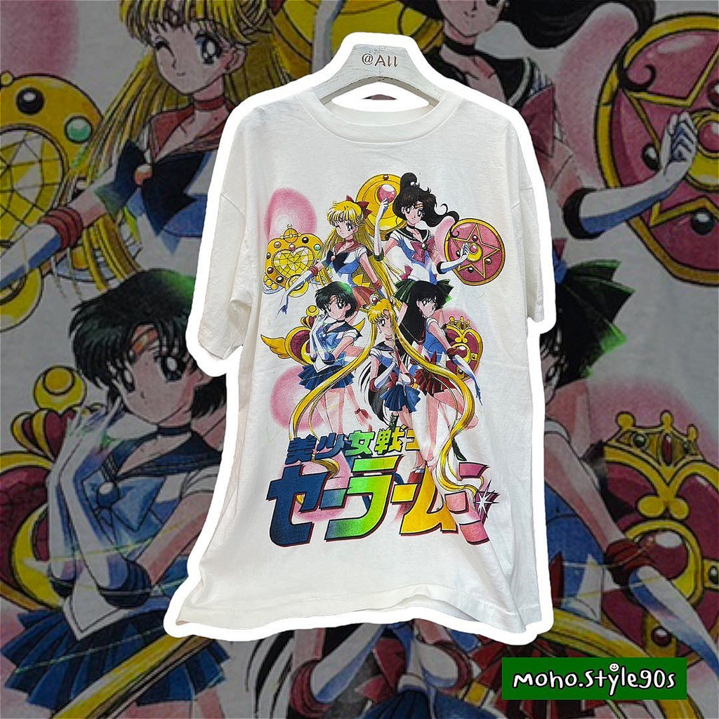 (จัดส่งตลอด 24 ชั่วโมง）REOY_STUDIO※SAILOR MOON เสื้อยืดคอกลมcotton 100%แขนสั้น พิมพ์ลายการ์ตูน สไตล์ฮ่องกง เรียบง่าย