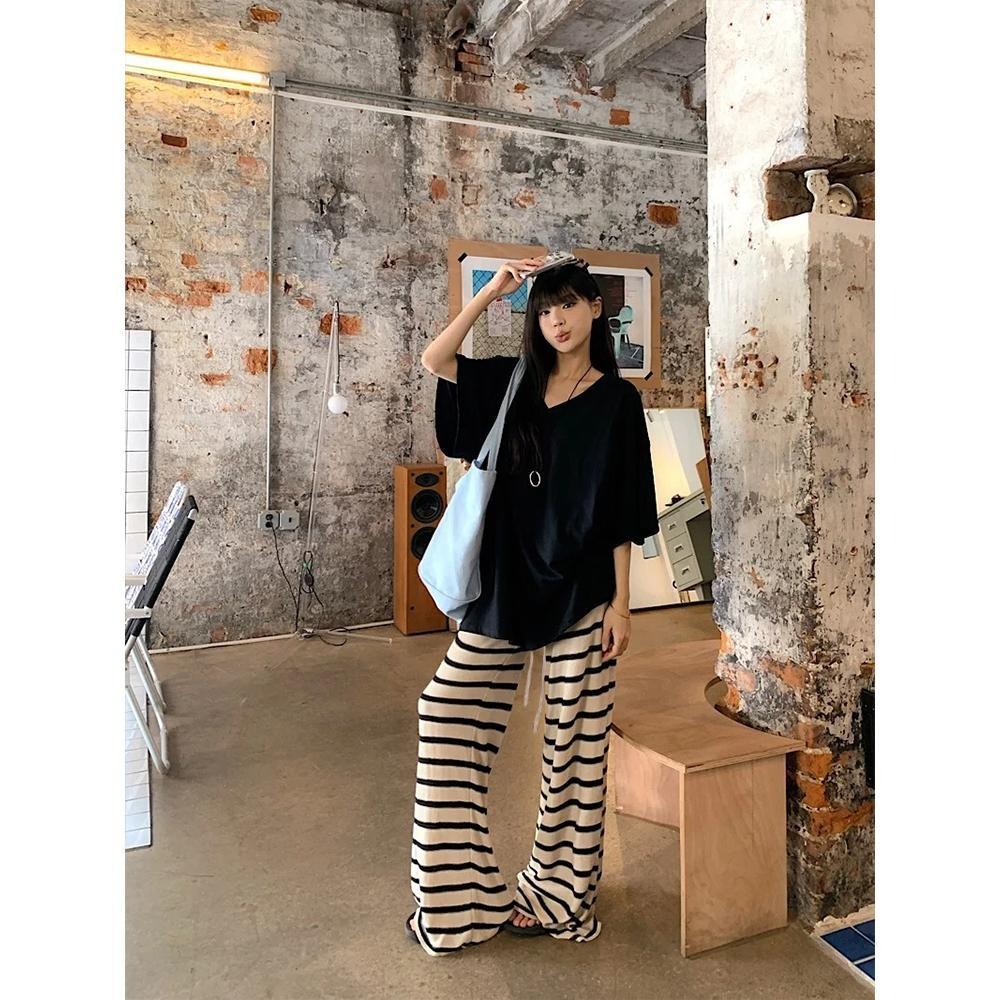 MOESSQUEEN กางเกงขากว้างเอวสูงลายทางสีดำและขาว สวมใส่ง่ายทุกวันและเหมาะสำหรับวันหยุดสุดสัปดาห์ #32264