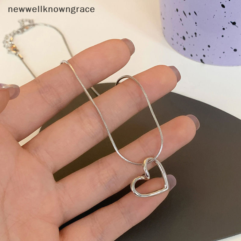 Newwellknowngrace จี้รูปหัวใจสร้อยคอโซ่กระดูกงู Hollow Design Elegant Simple สไตล์เกาหลี Clavicle Chain สําหรับผู้หญิงเครื่องประดับของขวัญ TH