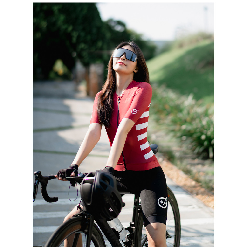 Powerband เสื้อเจอร์ซีย์นักปั่นสตรีเสื้อปั่นจักรยานสีแดง SKULL MONTON CYCLING JERSEY WOMENS SUNDAY I