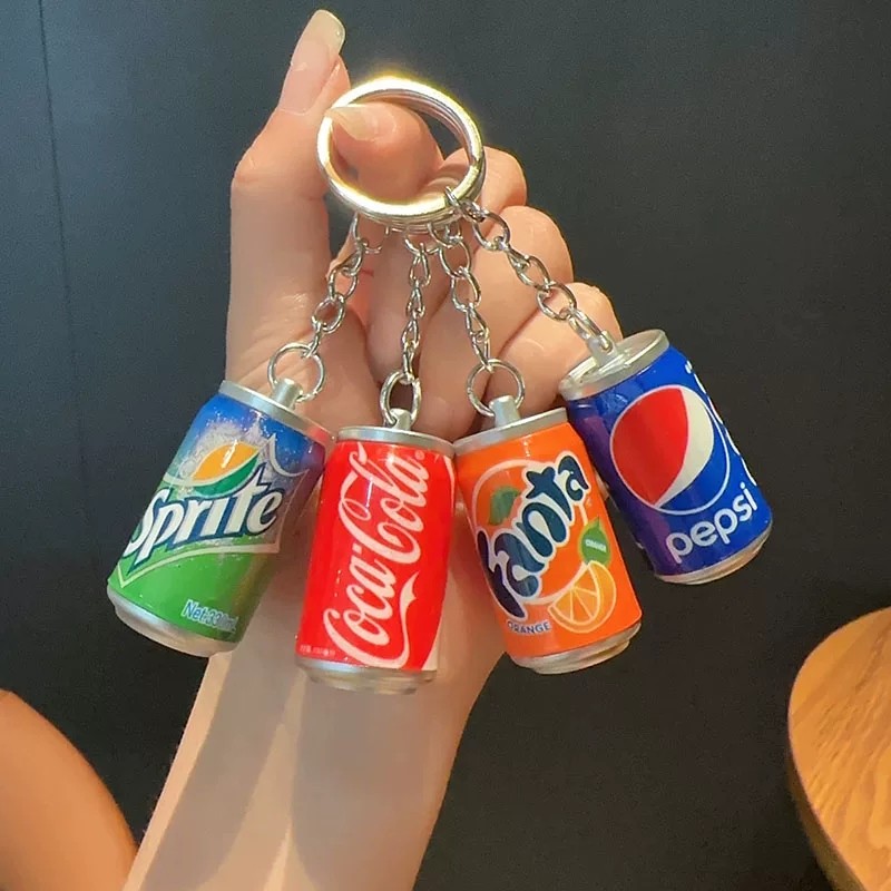 Creative Cans รูปร่าง Key Chain จําลองขวดเครื่องดื่ม Key Ring ขวดเครื่องดื่ม Key Holder Bar Pub Party ของขวัญของที่ระลึก