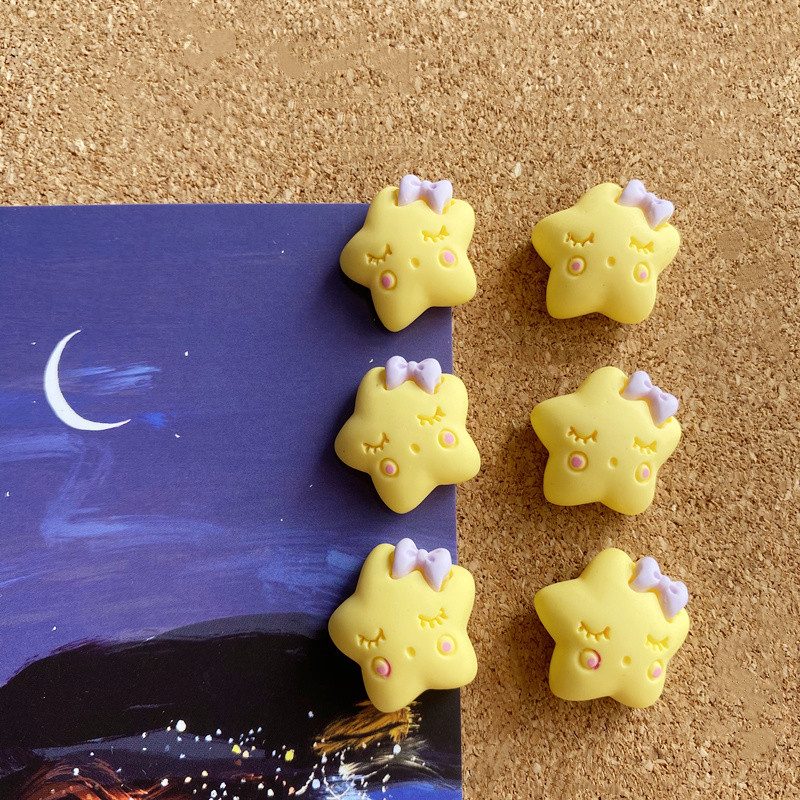 [กระดานสักหลาด/หมุดไม้ก๊อก] เล็บรูปดาวที่น่ารักและสร้างสรรค์เล็บไม้ก๊อกกระดานรูปไม้ก๊อกกระดานรายงานห้องเรียนตกแต่งเล็บรูปตัว I