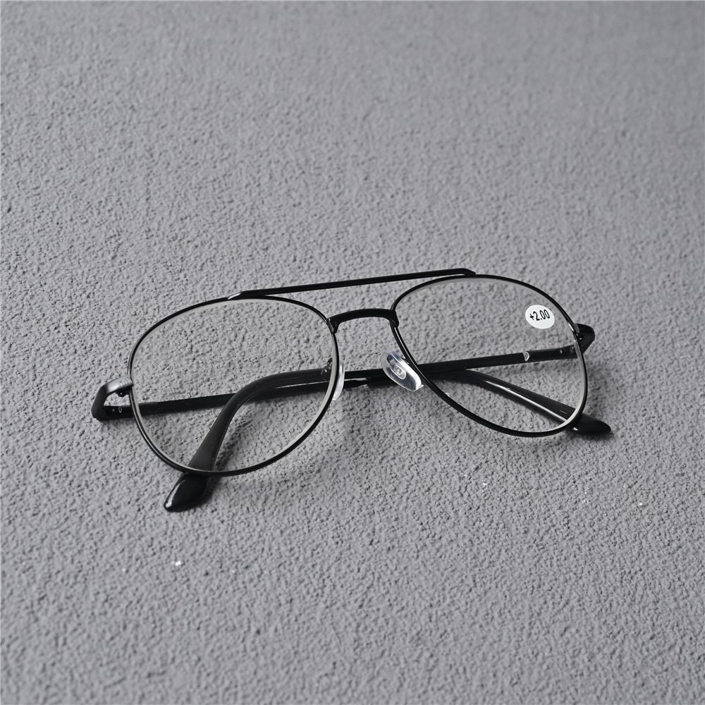 แฟชั่น Aviator แว่นตาสําหรับผู้ชายสไตล์ป้องกันรังสีเกรดโลหะขนาดใหญ่ Vintage Ultra Light Blue Light Protection อ่านตาแว่นตาเปลี่ยนเลนส์ HD ขยาย SPG725