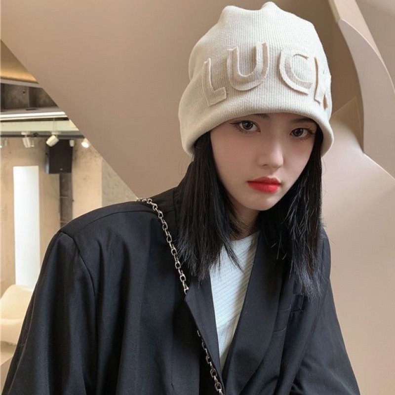 จดหมายออฟไวท์ขนสัตว์ถักหมวกผู้หญิงญี่ปุ่นแฟชั่นฤดูใบไม้ร่วงฤดูหนาวที่อบอุ่นหมวก