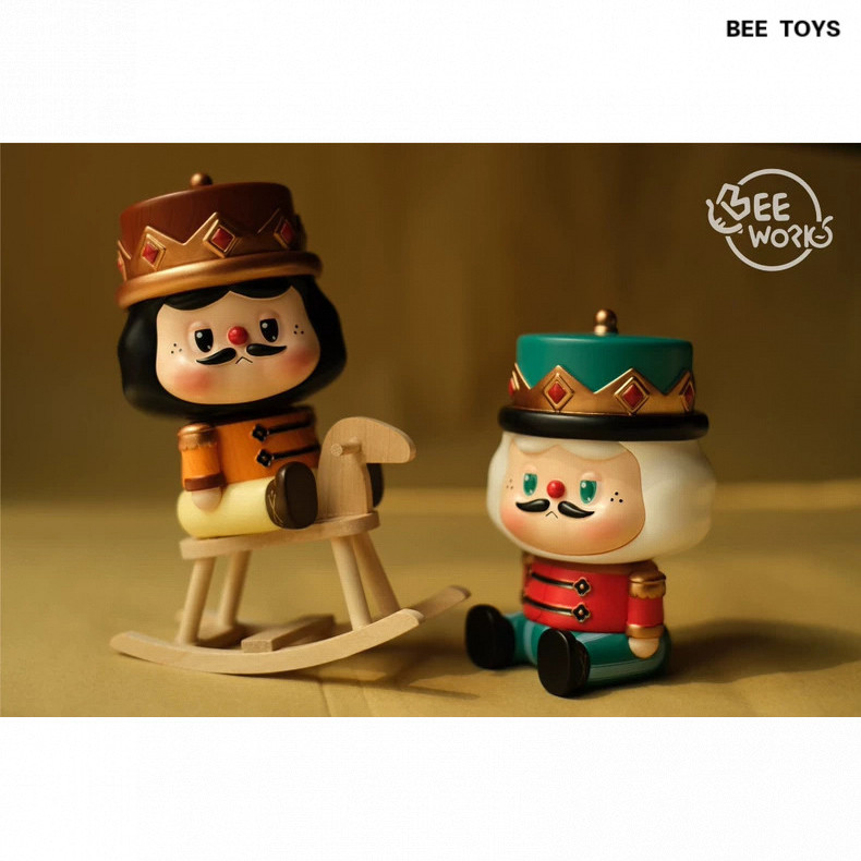 Bee Works Nutcracker Big Baby Heterochromatic Unstandable Cabinet Unworthless Box Complete Cards