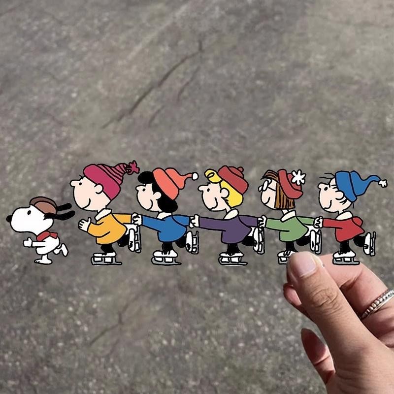 การ์ตูนการ์ตูนสร้างสรรค์ สนูปปี้ สเก็ตน่ารักสติกเกอร์รถร่างกายไฟฟ้าหน้าต่างสนุกตกแต่งสติกเกอร์สร้างสรรค์