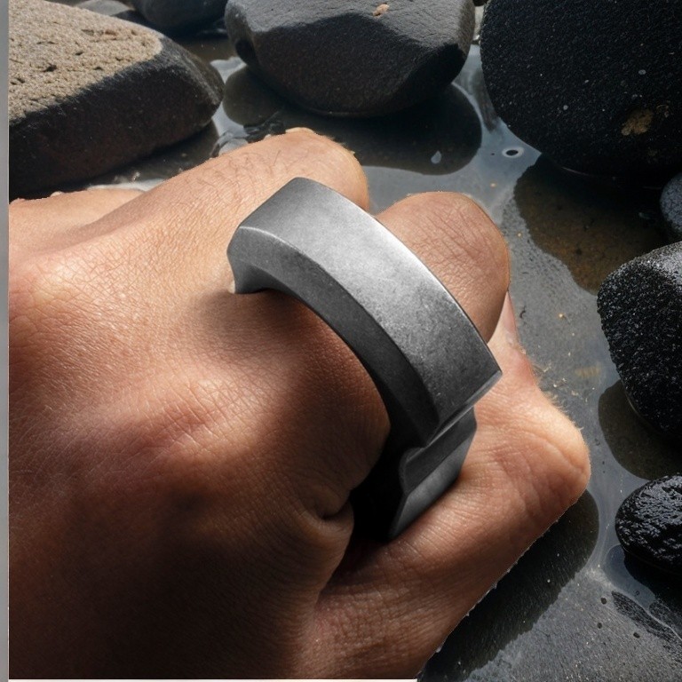 Spot Goods#Stainless Steel Finger Tiger Thickened Survival Gear Self-defense Anti-wolf Window-breaki