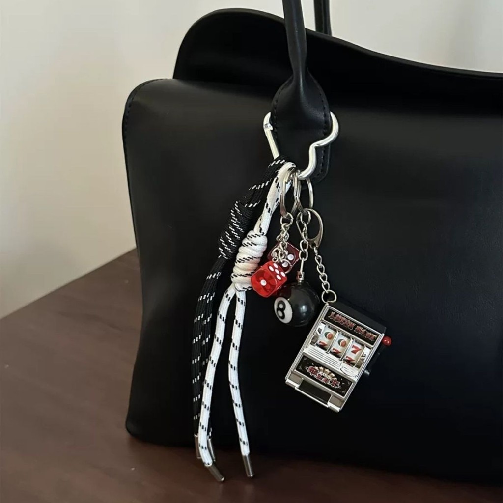【TH การส่งมอบ 】keychain bagcharm พวงกุญแจเทนนิสจี้ทอมือ DIY ที่สร้างสรรค์และไม่ซ้ำใคร เบอร์ 8 อุปกรณ์ลูกเต๋าบิลเลียดอุปกรณ์ตกแต่งกระเป๋าสามารถแขวนสำหรับกระเป๋าหนัง/กระเป๋า miumiu ฯลฯ