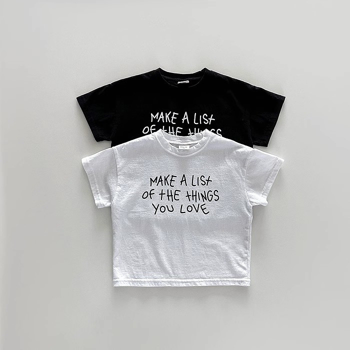 อิน ฤดูร้อนเสื้อผ้าเด็กทารกแฟชั่นสีดําและสีขาวตัวอักษรภาษาอังกฤษพิมพ์รูปแบบนุ่มแขนสั้นด้านบนทารกแรกเกิดเสื้อยืด 1-3 ปี