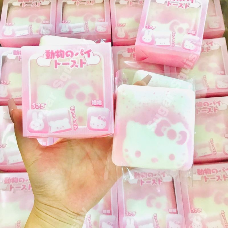 sugar สกุชชี่มูส ขนมปังคิตตี้สีชมพูหวานแว๋ว น่ารักน่าบีบ ชิ้นพอดีมือ กลิ่นหอม สีสวย บีบฟิน