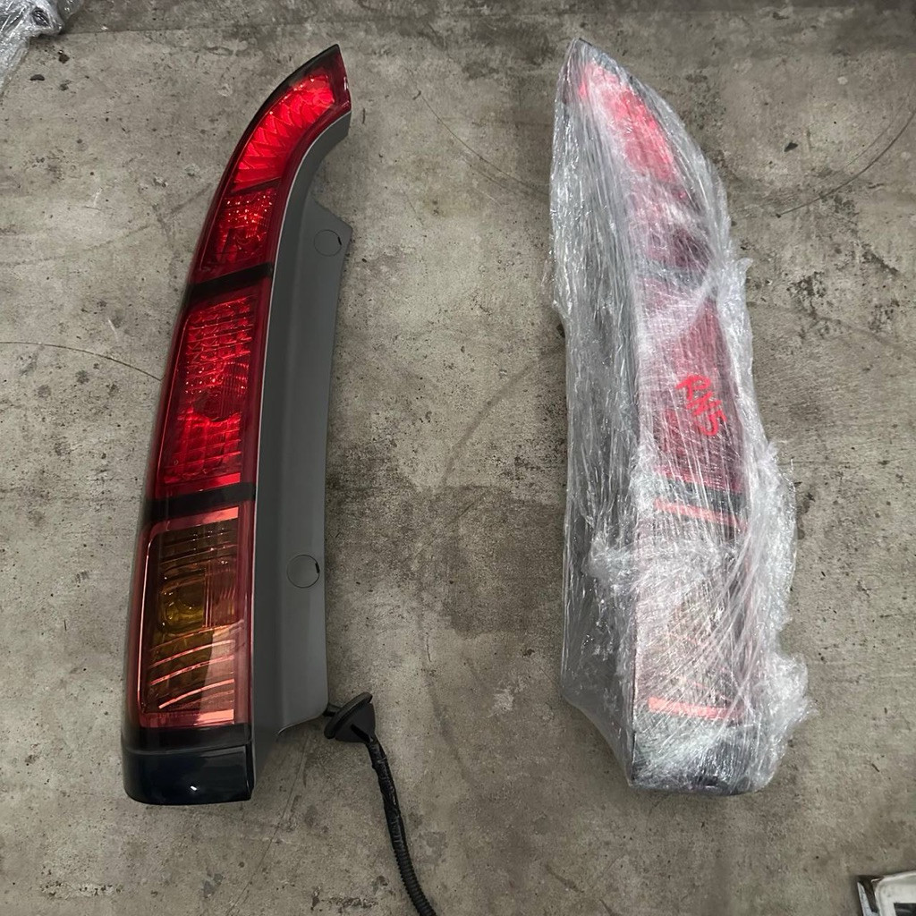HONDA STREAM RN1 RN3 RN5 TAILLAMP ใช้แล้วจากญี่ปุ่น