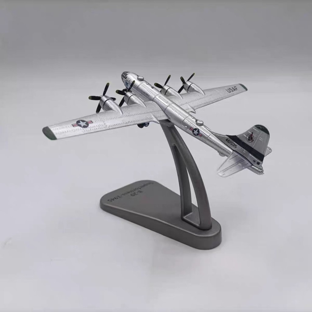 1: 300 B-29 Super Air Fortress Bomber จําลองเครื่องบินยี่ห้อใหม่ Static เครื่องประดับ