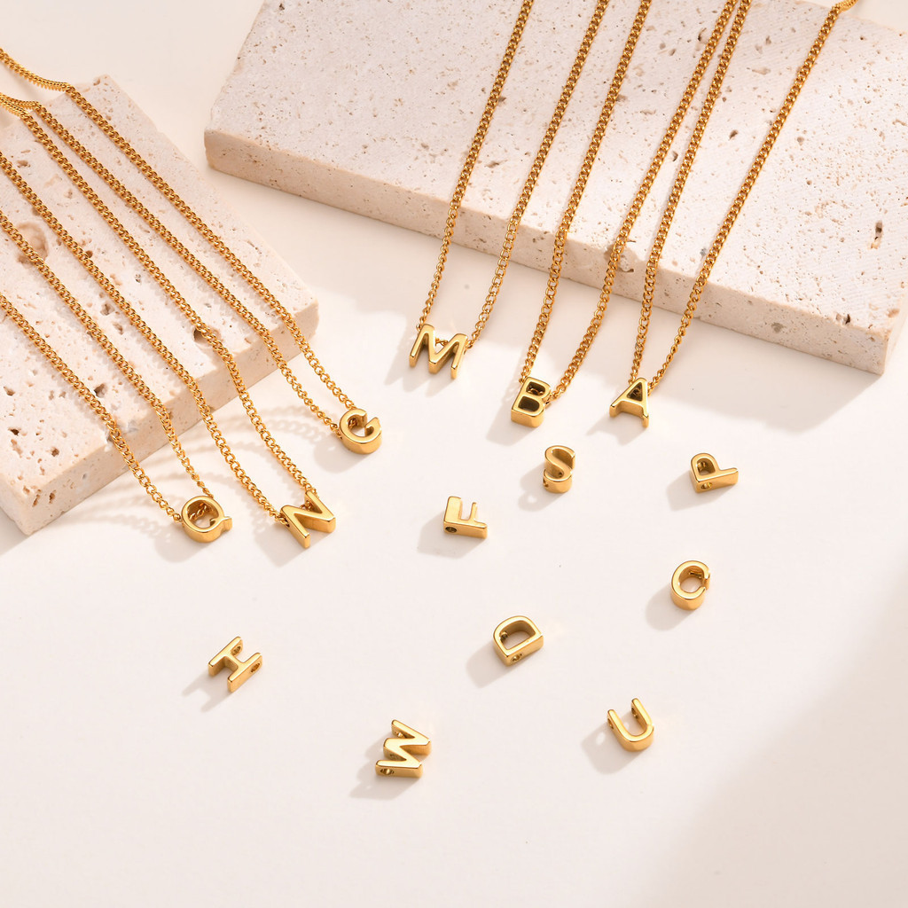 Vnox Dainty Mini Letter สร้อยคอ,18K Gold Plated Initial Tiny ขนาดเล็ก Pendent สร้อยคอผู้หญิงเครื่องประดับวัยรุ่นสาวของขว