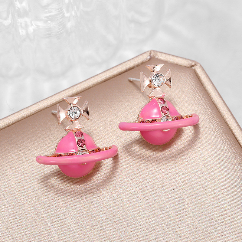 Vivienne Westwood Semi-Dimensional Pink Saturn ต่างหูแฟชั่นหวานน่ารัก Classy ต่างหู