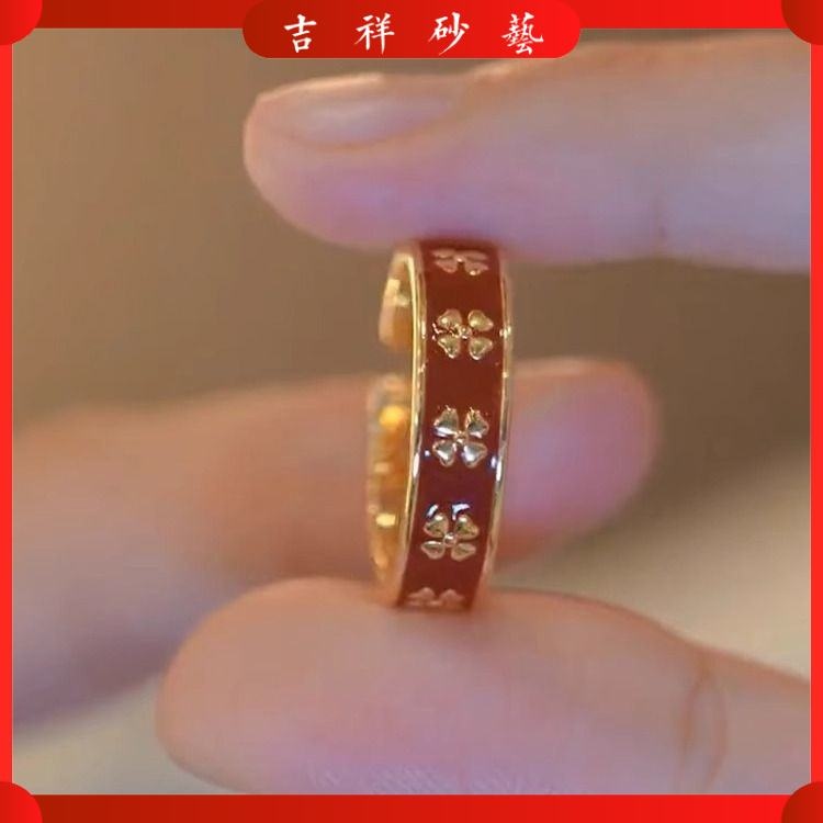 สร้อยคอ จี้ Cinnabar แหวนสี่ใบสีกุหลาบ โดดเด่นด้วยไวน์ขาว, สีแดง, นิ้วชี้, แหวน