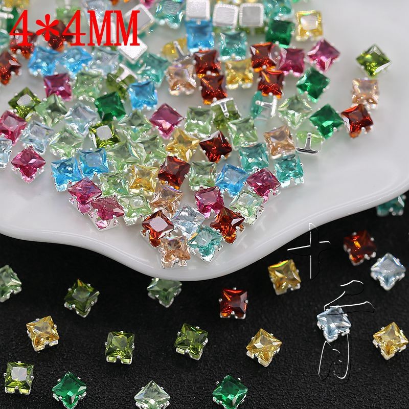 ลูกปัด Spacer 4 * 4MM Square Claw Diamond