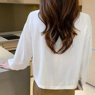 เสื้อเชิ้ตผู้หญิงแขนยาว คอวี ดีไซน์ดูแพง