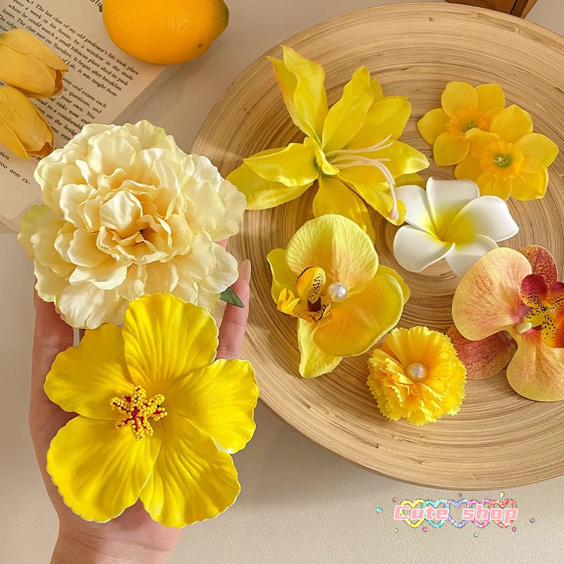กิ๊บดอกไม้  สีสันสดใส สีเหลือง  คอลเลคชั่นเครื่องประดับผม สไตล์เที่ยวทะเล มีดอกไม้ให้เลือกหลากหลาย  ส่งไวจากไทย