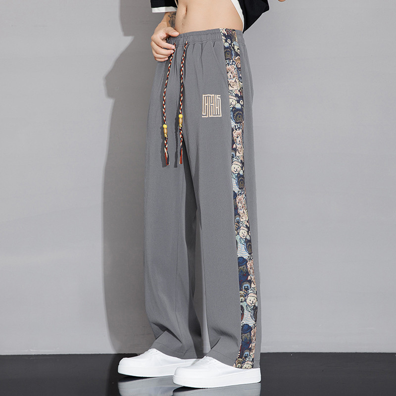 กางเกงประกบปักลายหมีหลวมตรงฤดูร้อนของผู้ชาย