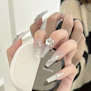 ตกแต่งเล็บสติกเกอร์ DIY Rhinestone แก้วคริสตัลเพชรเครื่องประดับไข่มุก Love Heart 5 ชิ้น KOUDAN