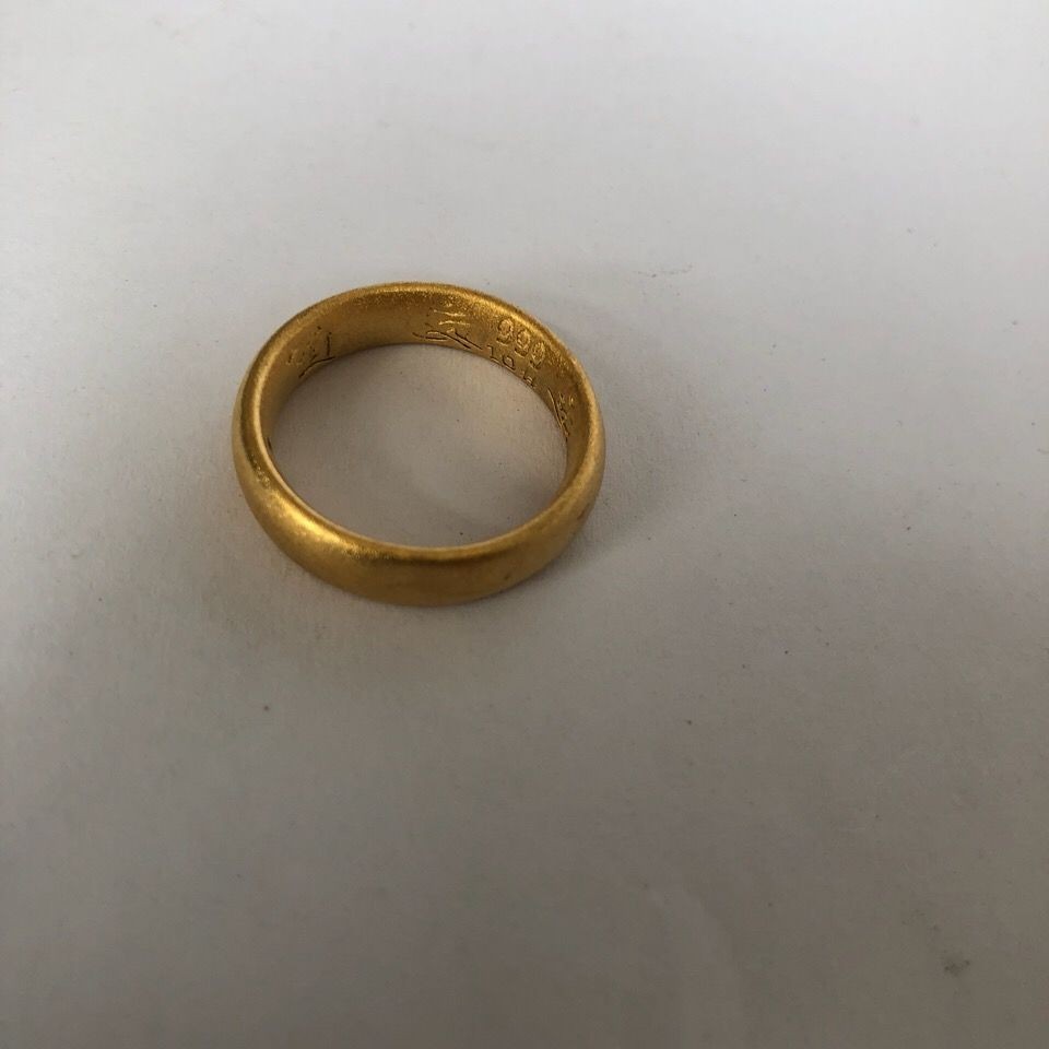 คอลเลกชันโบราณประเทศวัตถุเก่า Daqing Qianlong Year-Made Gilt แหวนประแจนิ้ววัตถุเก่าแหวนทอง 8.2