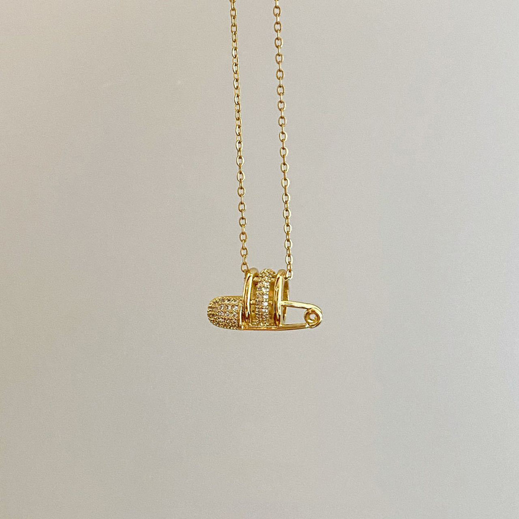สร้อยคอไทเทเนียมเหล็กชุบ 18K ทองแท้เพชร Pin เอวเล็ก Passepartout จี้ Clavicle Chain