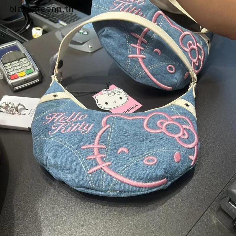 Bgree สําหรับผู้หญิง Sanrio Hello Kitty Y2k Denim Half Moon กระเป๋าสไตล์ญี่ปุ่น Kawaii เย็บปักถักร้อยใต้วงแขนกระเป๋าน่ารักอะนิเมะซิปไหล่กระเป๋า