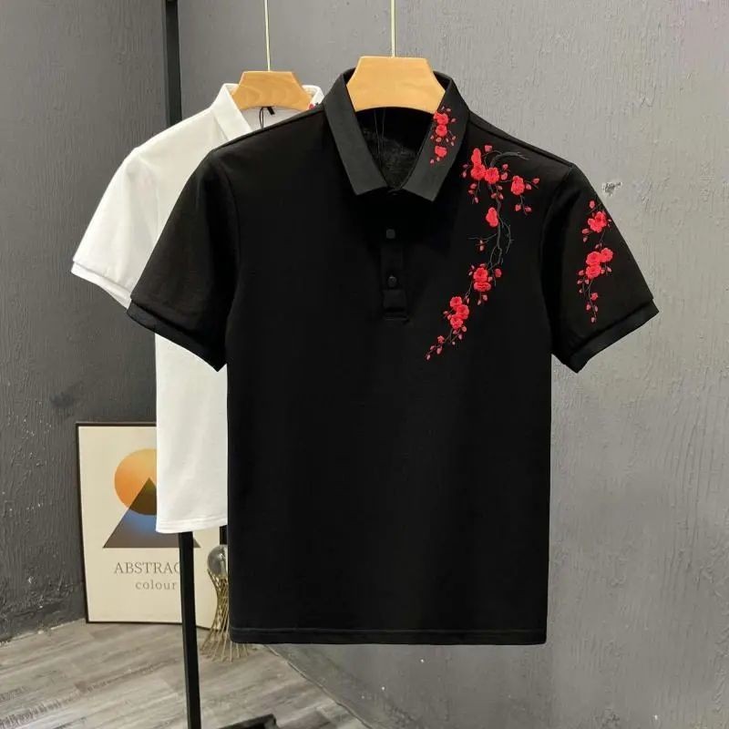 เสื้อโปโลผู้ชายแบบใหม่ฤดูร้อนเสื้อยืดคอปกปักลายดอกพลัมสไตล์จีนเสื้อแขนสั้นเข้ารูปแบรนด์แฟชั่น