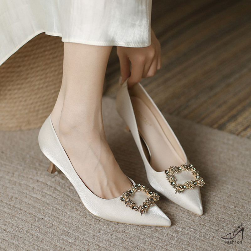 [CF] สตรีสง่างามรองเท้าแต่งงานส้นสูง ซาติน สไตล์พอยท์ สำหรับวิวาห์และโอกาสพิเศษ พร้อมสต๊อกในประเทศ