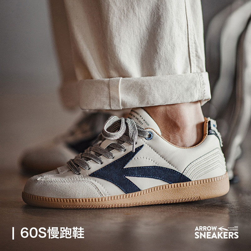 Maden โมเดิร์นretroเยอรมันรองเท้าผู้ชาย 2024 ฤดูร้อนสไตล์ใหม่อินเทรนด์All-Matchรองเท้าผ้าใบแบนForrest Gumpกีฬาสบายๆรองเท้าสีขาว