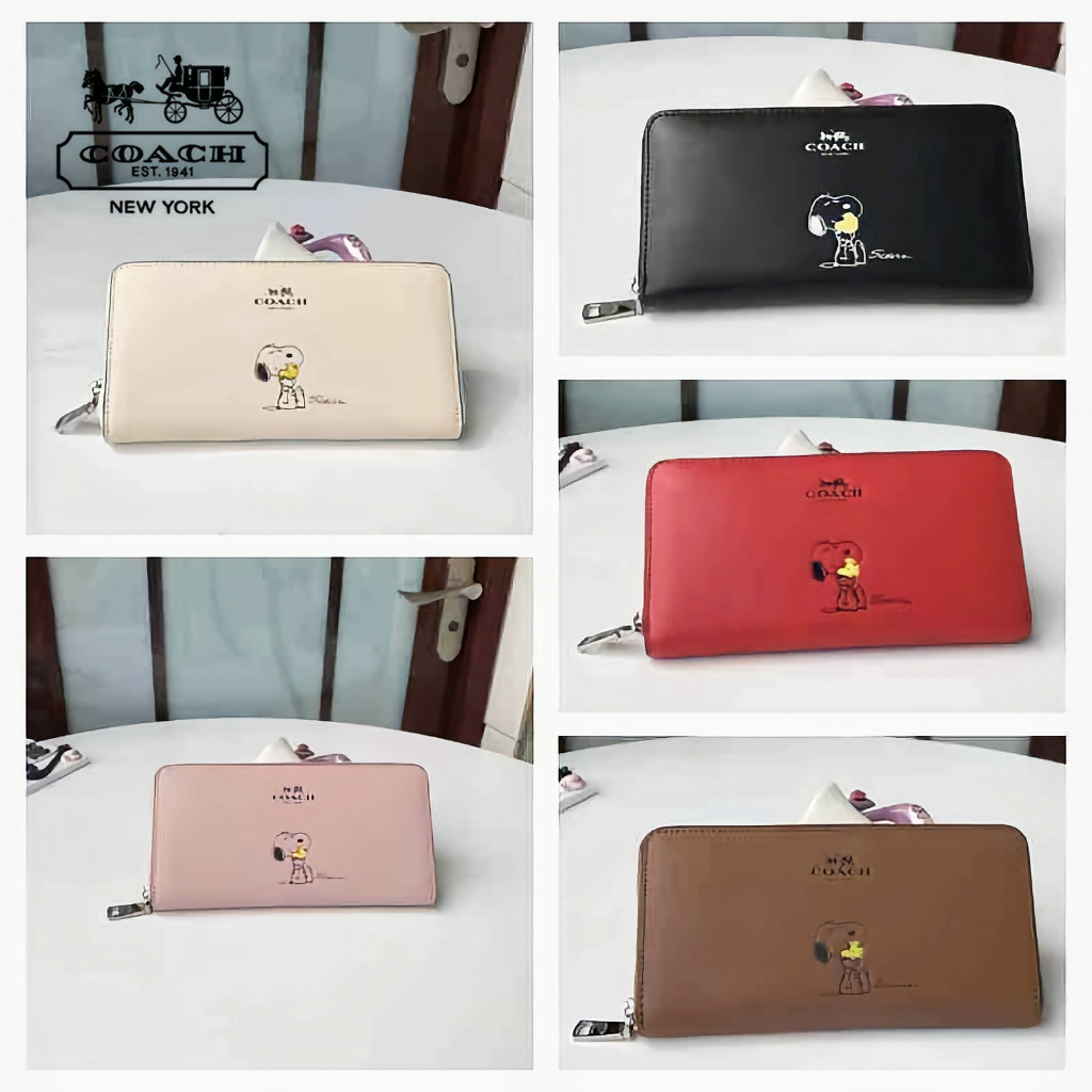 ของแท้ 100% Coach กระเป๋าสตางค์ใบยาวผู้หญิงกระเป๋าสตางค์ซิป Snoopy กระเป๋าใส่เหรียญมีในสต็อก 53773