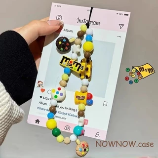 การ์ตูนน่ารักสร้อยข้อมือ 3D ตุ๊กตา SpongeBob SquarePants M เชือกถั่วพวงกุญแจหูฟังบลูทูธจี้เหมาะสําหรับโทรศัพท์มือถือทุกยี่ห้อและรุ่น