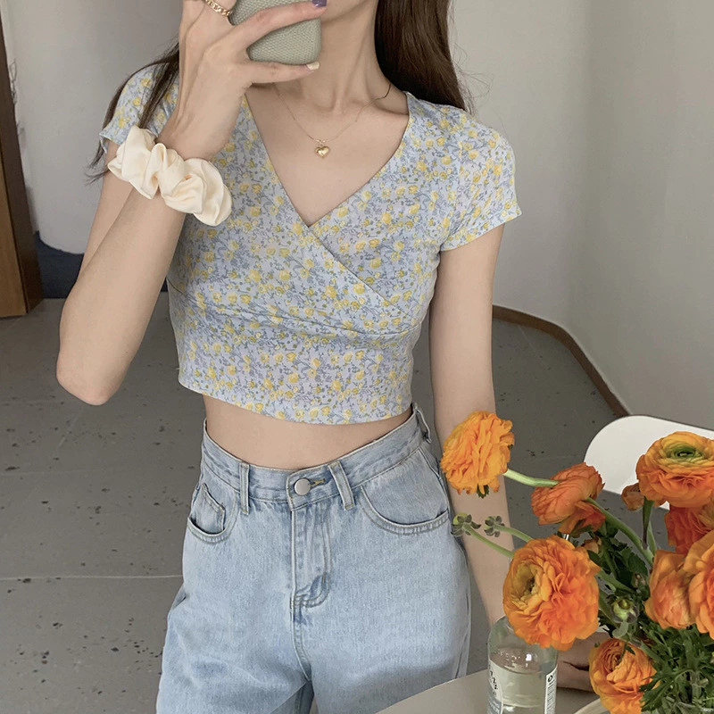 Fulllove เสื้อครอปแขนสั้นลายดอกไม้ สไตล์เกาหลี thumbnail 7