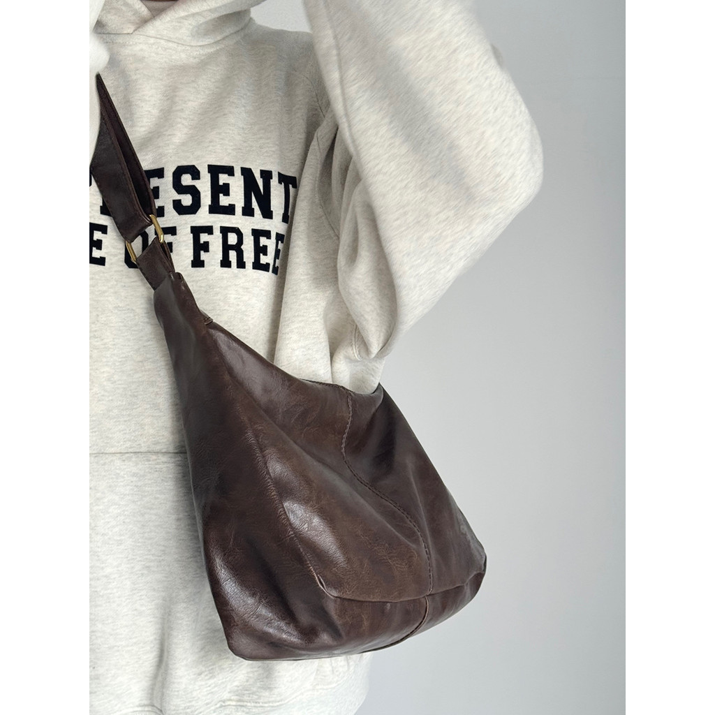 IELGY Retro Tote Bag Preppy Style All-Match ขนาดใหญ่-ความจุ One-Shoulder Commuter Messenger Bag
