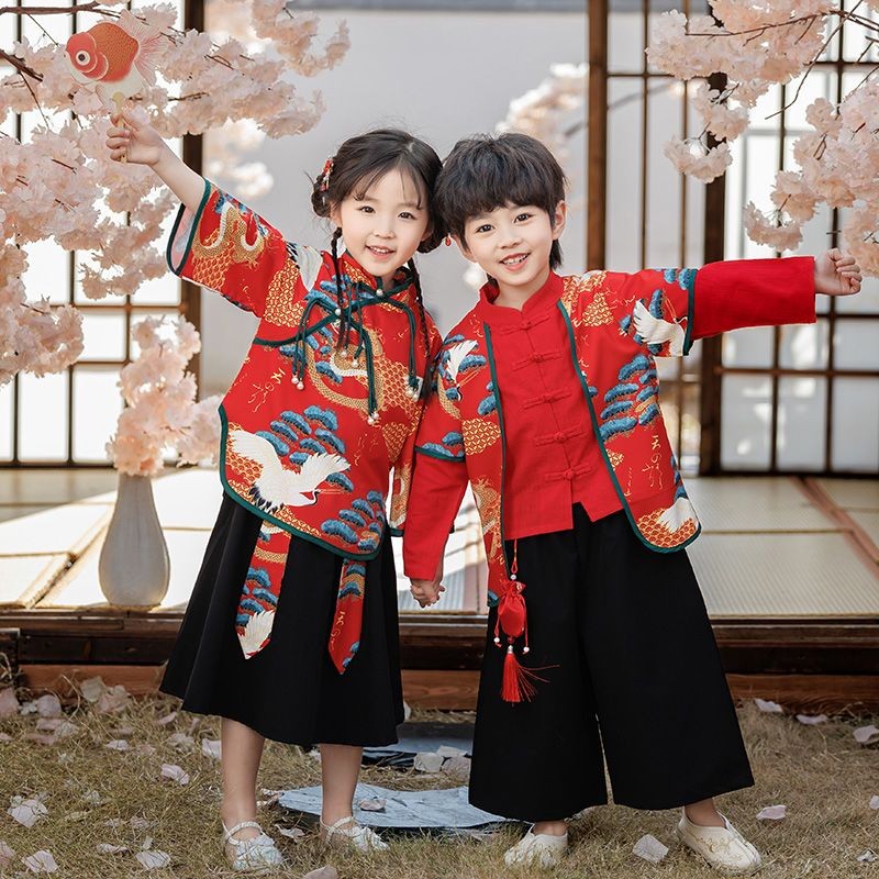 เด็กน้องสาวพี่น้องน้องสาว ฮันฟู ฤดูหนาวชายหญิงบวกกํามะหยี่สไตล์จีน กลิ่นฉุน ชุดการแสดงวันปีใหม่เครื่องแต่งกายมังกรวันส่งท้ายปีเก่าชุดวันใหม