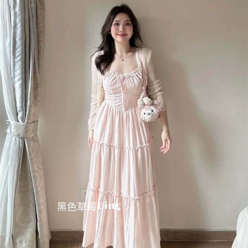 เย็บลูกไม้ใส่แล้วดูผอมสไตล์หวานเอวมีหูไม้กระโปรงยาวผูกเชือกสไตล์ฝรั่งเศสสีชมพูชุดเดรสอ่อนโยนสายเดี่ยว a48y