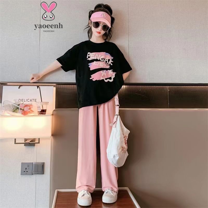 【YAOEENH】120-170ซม.ฤดูร้อนสาวหลวมพิมพ์ตัวอักษรชุดขนาดกลางขนาดใหญ่เด็กแขนสั้นกางเกงตรงสบายๆชุดสองชิ้นพร้อมสต็อกจัดส่งที่รวดเร็ว