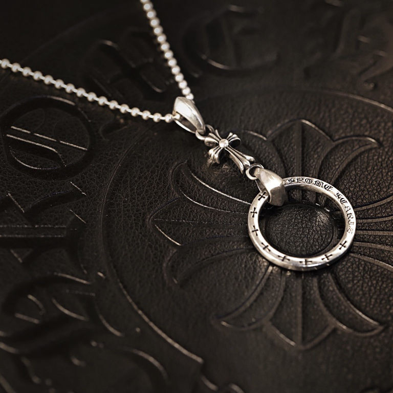 CHROME HEARTS สร้อยคอไม้กางเขนคู่รัก และสร้อยคอ