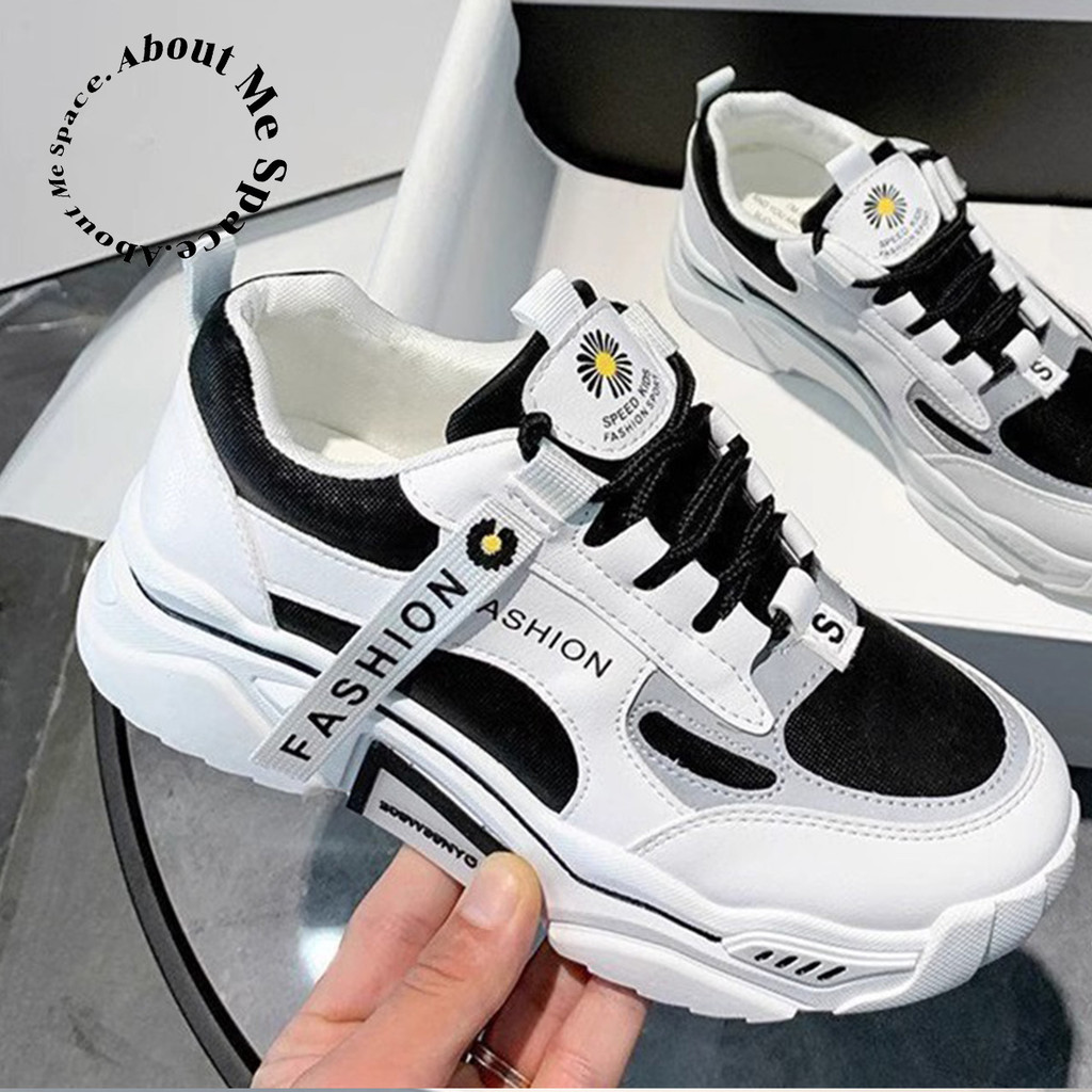 รองเท้าผ้าใบแฟชั่น รุ่นใหม่ สไตล์วินเทจ ใส่แล้วขาเรียว