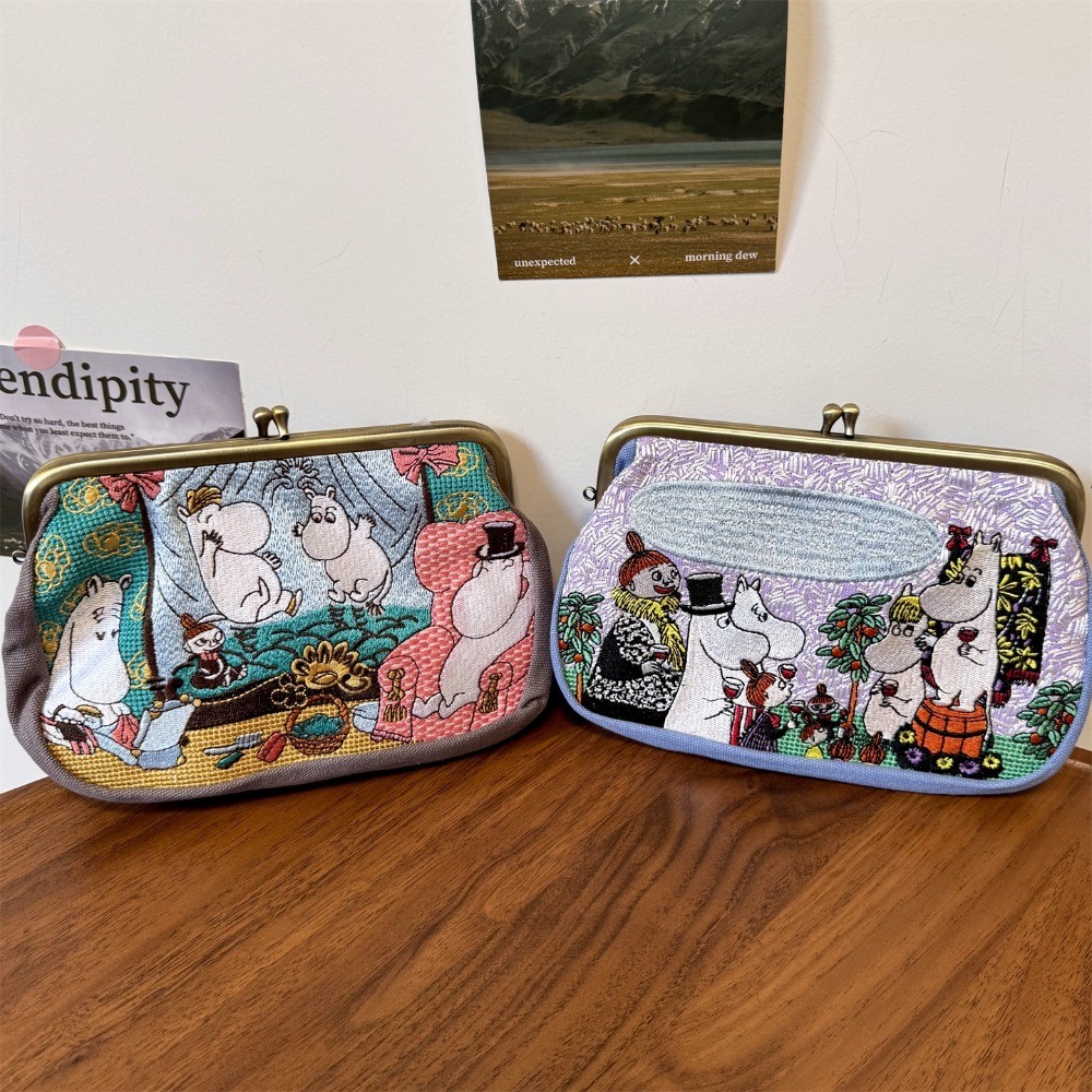 ปักปากทองกระเป๋ามูมิน ความจุขนาดใหญ่ ใช้เก็บเครื่องสำอาง ลิปสติก หูฟัง ใส่เหรียญและเอกสารได้ด้วย