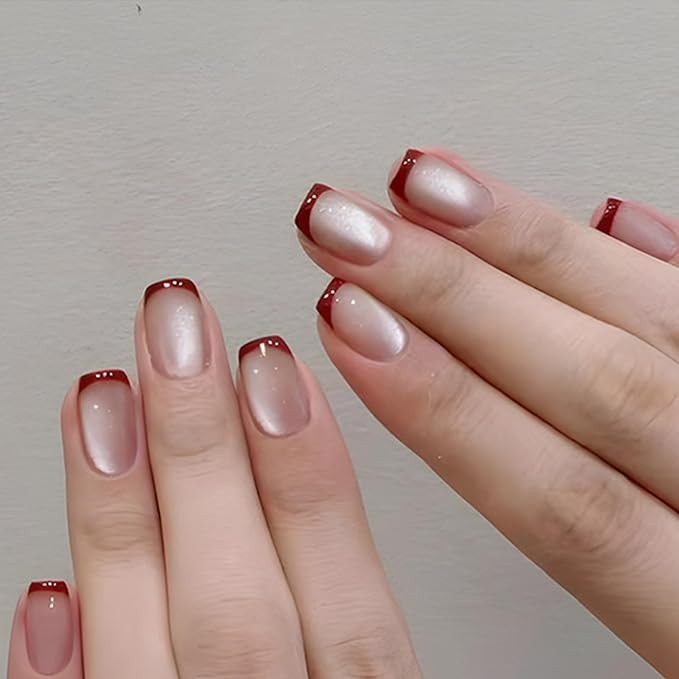 สีแดงฝรั่งเศสแมวตากดบนเล็บ-30ชิ้นแม่เหล็กชิมเมอร์สั้นเล็บปลอมชุด | ทรงเหลี่ยม/กลม