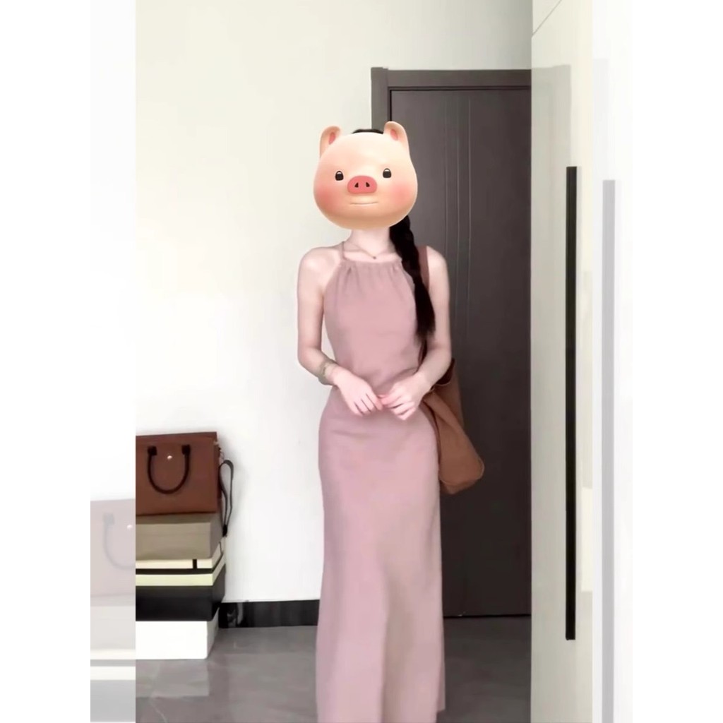 อารมณ์ที่สวยงาม Light Mature Halterneck ชุดสลิง Retro Niche Design High-End ฤดูร้อน Slim-fit Slimmer