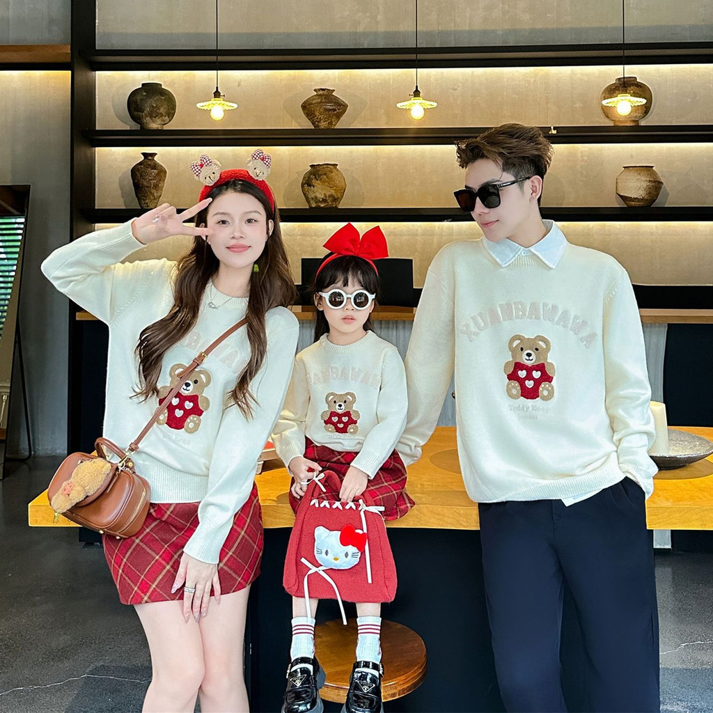 ฤดูใบไม้ร่วงฤดูหนาวพ่อแม่และลูกสวมใส่แม่-ลูกสาวสวมเสื้อกันหนาวแขนยาวคู่สวมใส่ภาพ