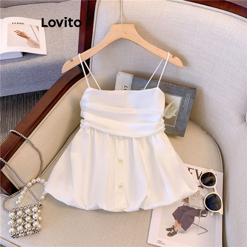 Lovito เสื้อสายเดี่ยวผู้หญิง แต่งกระดุมมุก สีพื้น สไตล์ลำลอง LNE30053 (สีขาว)
